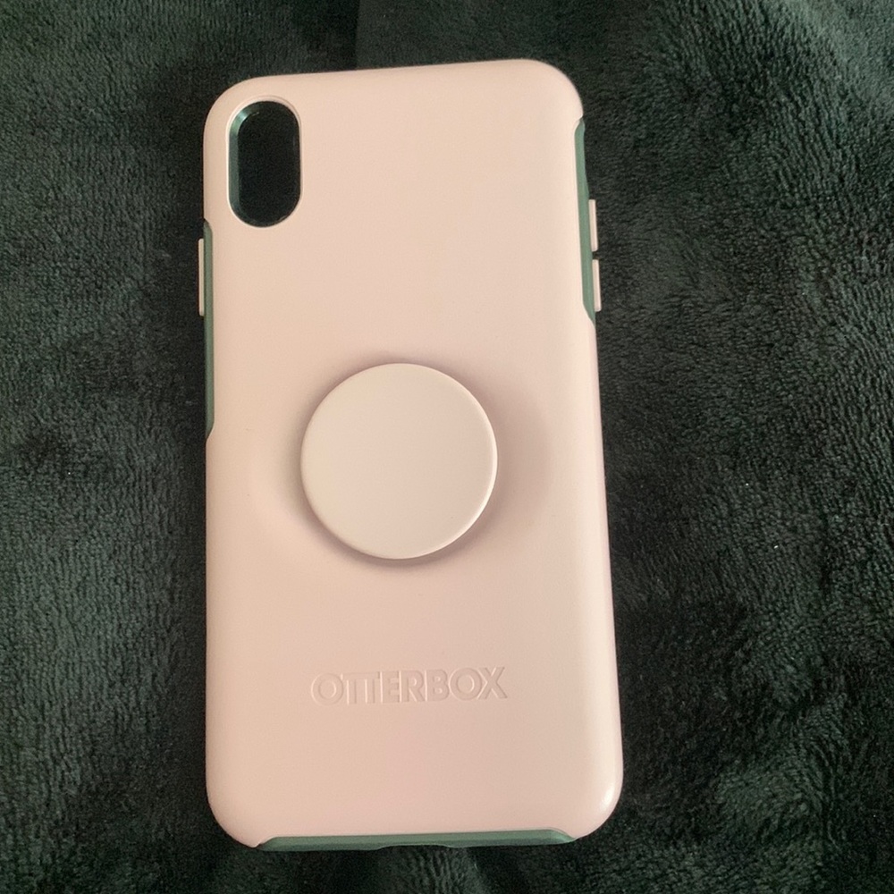 Otter box with pop socket for iPhone XS Max